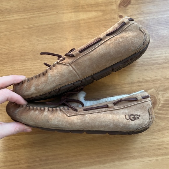 Ugg Dakota Moccasin Wool-Lined Suede Slippers Women’s Size 7 - Picture 7 of 10